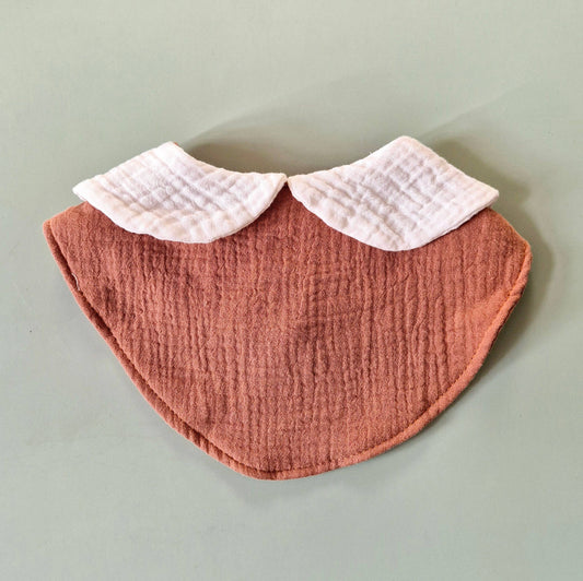 Bavoir en gaze 3 couches avec col mignon - Terracotta