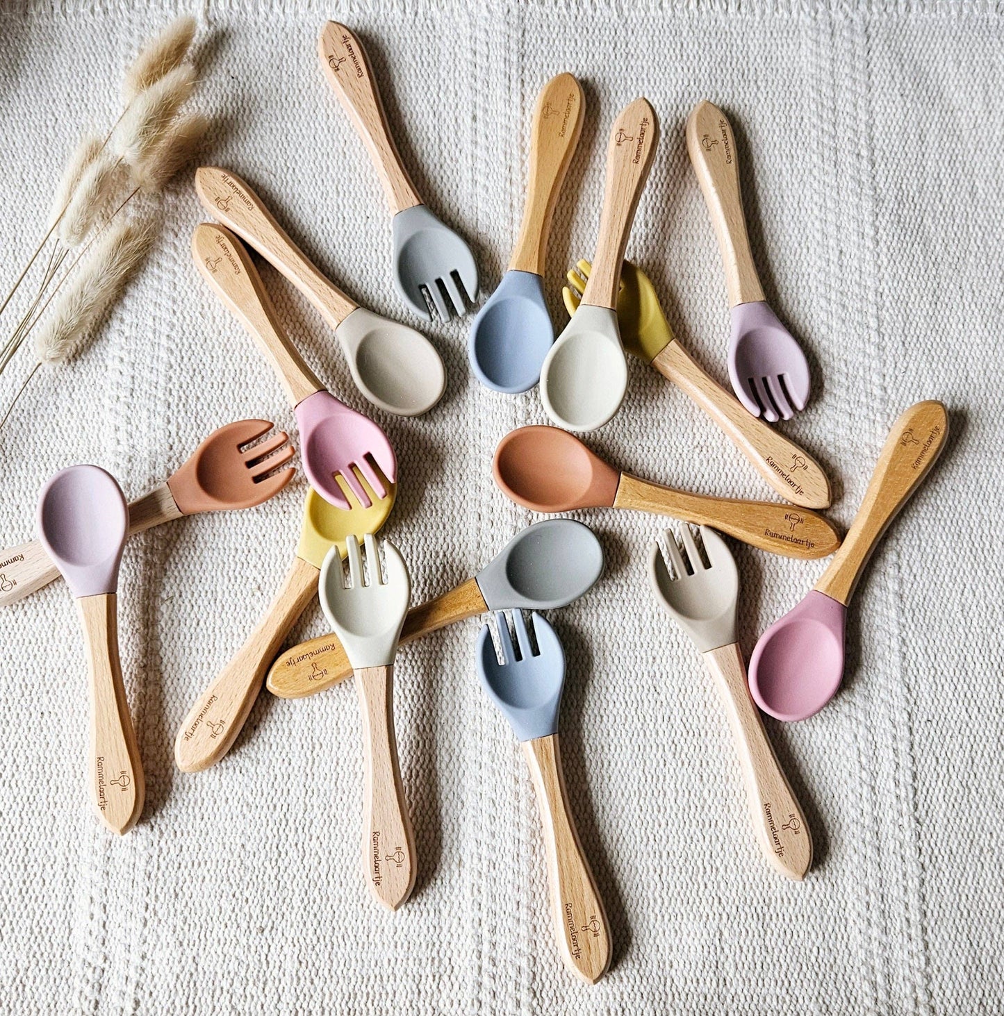 Cuillère et fourchette en silicone avec manche en bambou