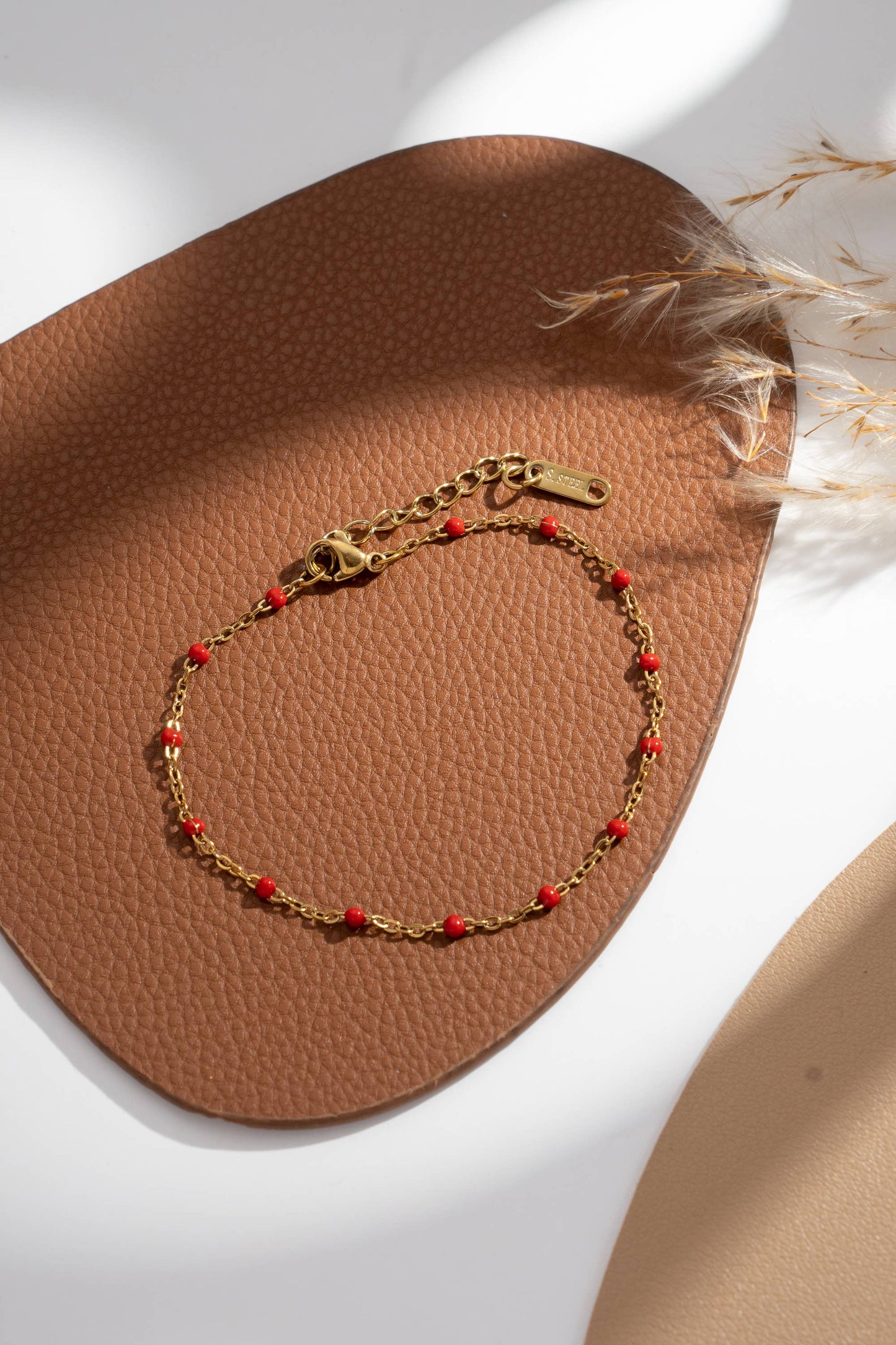 b’Bracelets dorés perles fines colorées femme élégant
