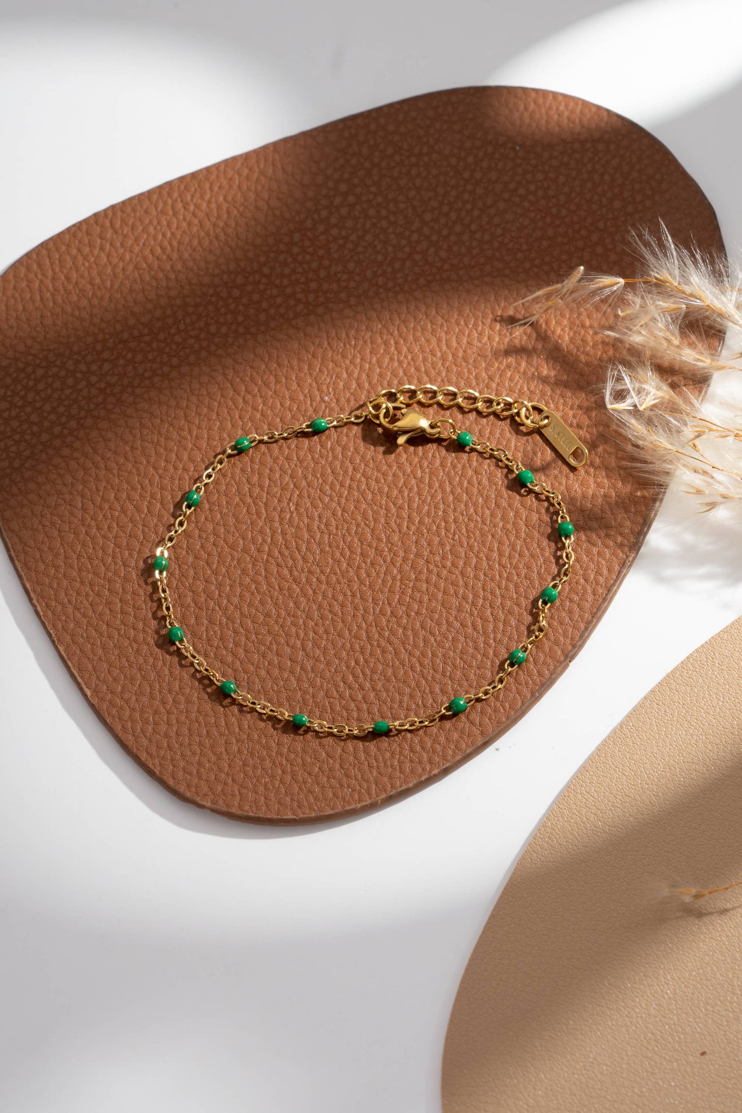 b’Bracelets dorés perles fines colorées femme élégant