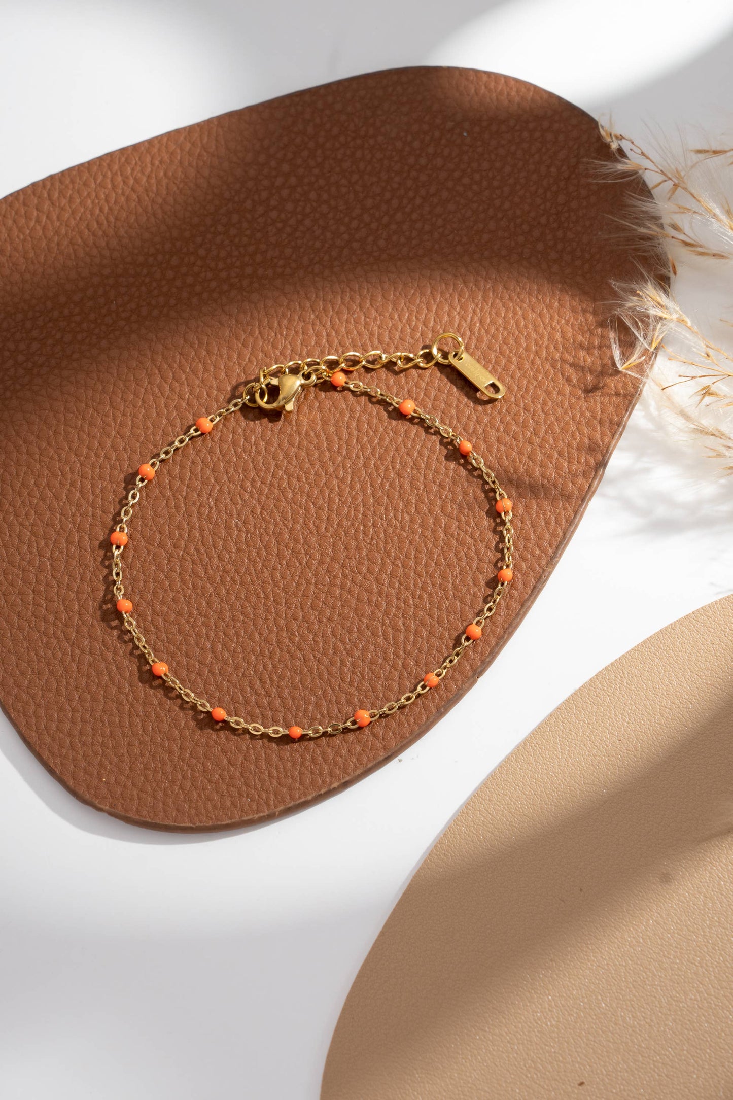 b’Bracelets dorés perles fines colorées femme élégant