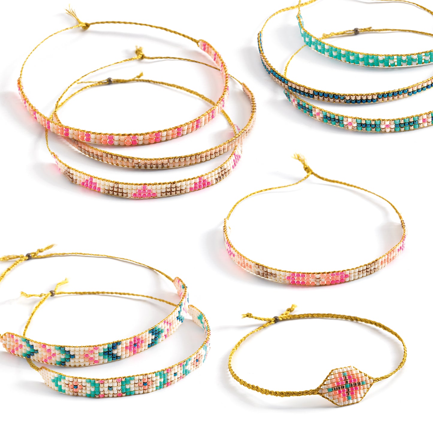 Bracelets et métier à tisser