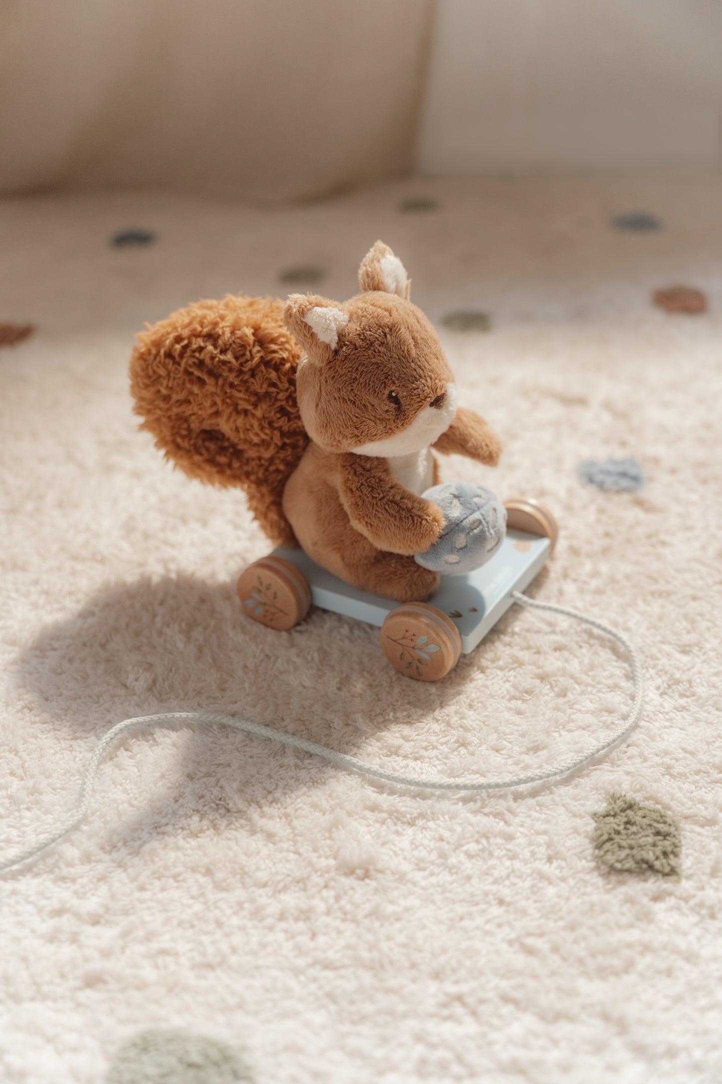 Peluche écureuil à tirer