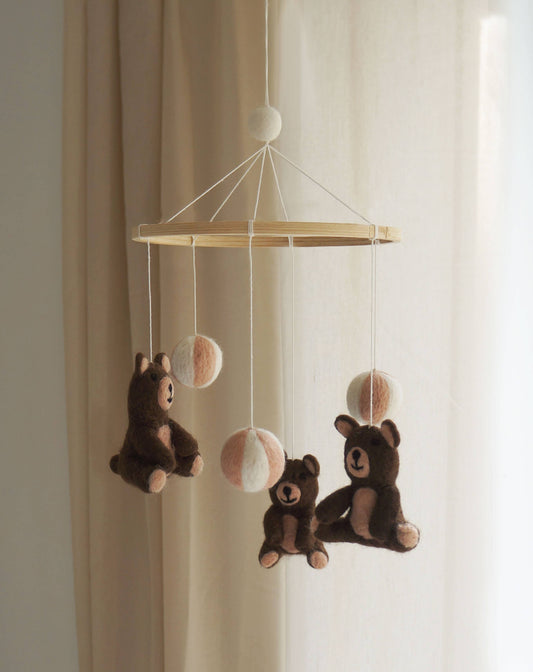 Mobile, ours et balles